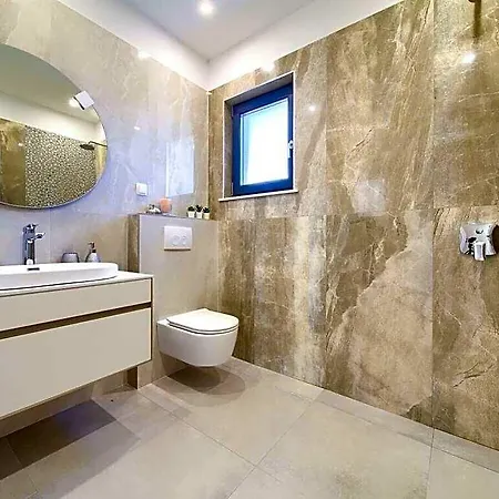 Andante Comfortable 3* קרק